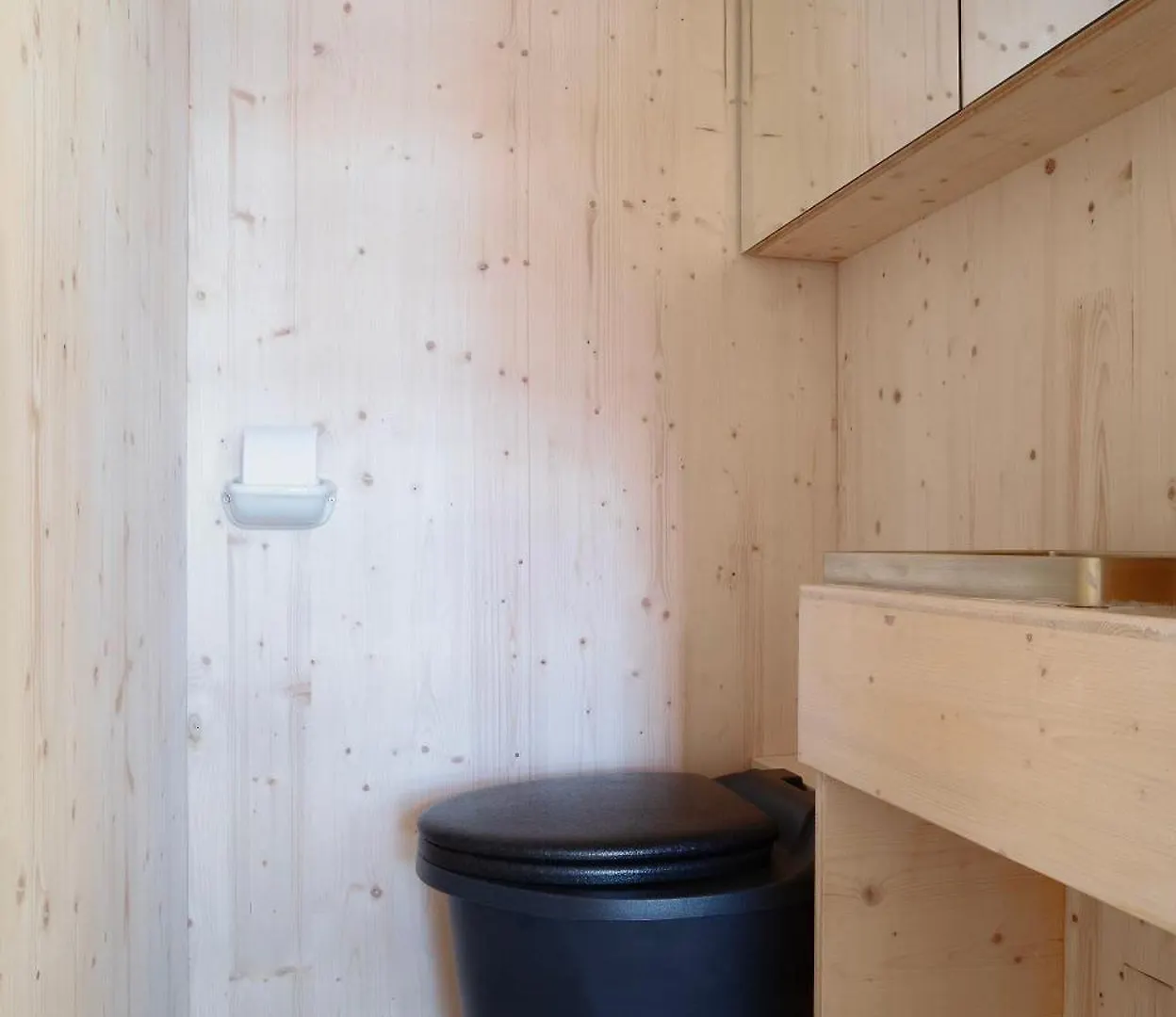 Majamaja Helsinki Off-Grid Retreat旅馆 乡村民宿